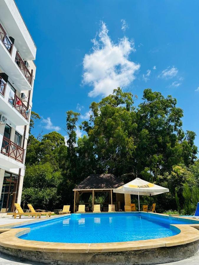 Vita Gardenia Hotel Tskaltubo Exterior photo